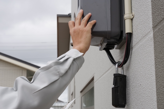 電気代が高い原因を徹底調べ！電気代が高くなる理由と効果的な節約方法